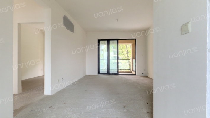 绿地新城新里桃溪川二手房实景图