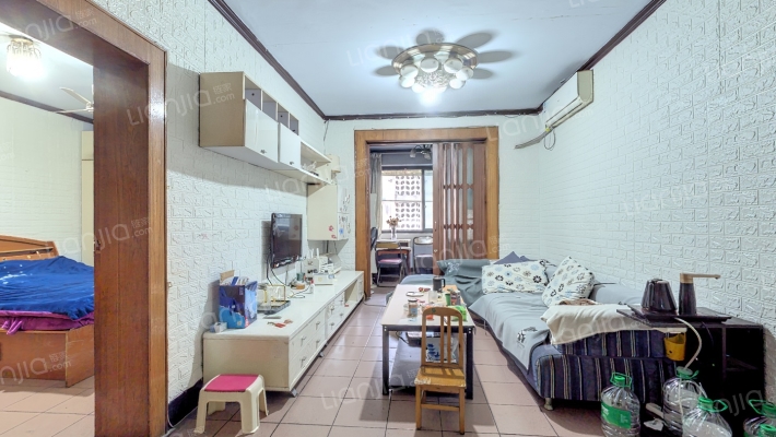 新鸿社区二手房实景图