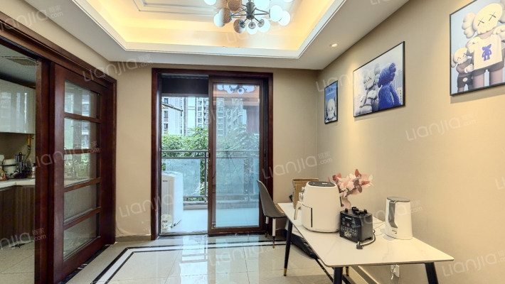 绿地新里城二期二手房实景图