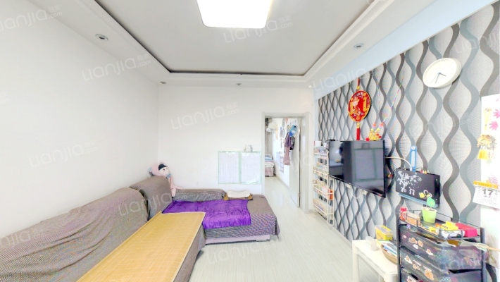 假日小城二手房实景图