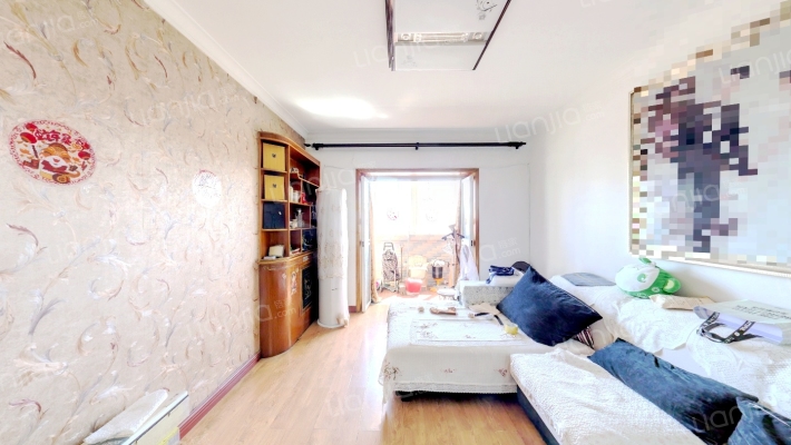 龙富园二手房实景图