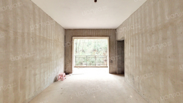 湾里区七彩路富丽花园二手房实景图