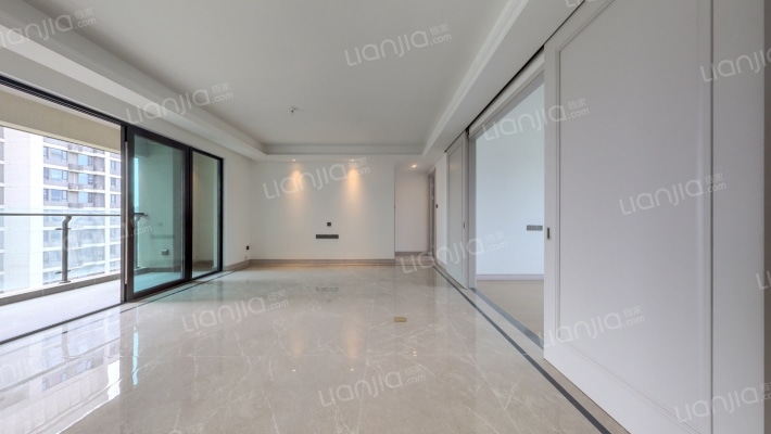 怡心湖岸一期二手房实景图