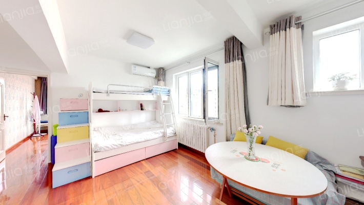 中环国际广场二手房实景图