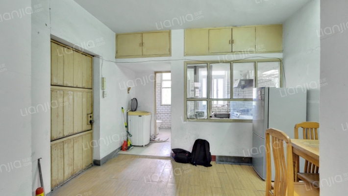 邓府山村二手房实景图