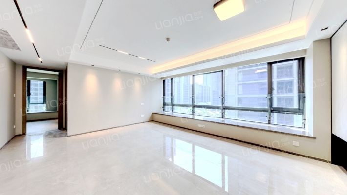 绿城桂冠东方四区二手房实景图