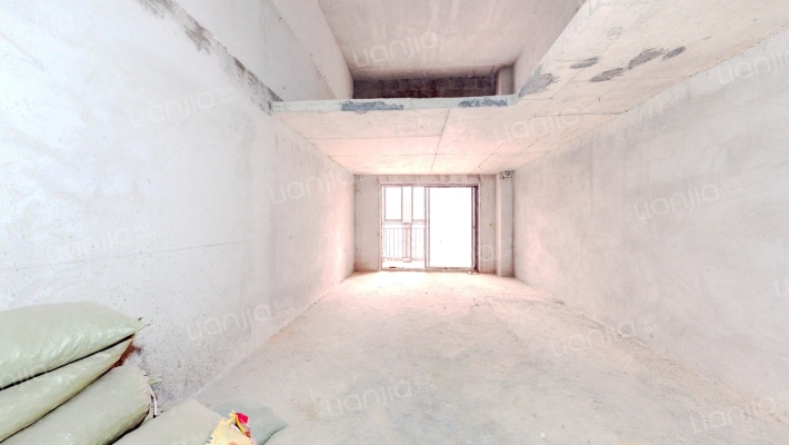 盛世翡翠二手房实景图