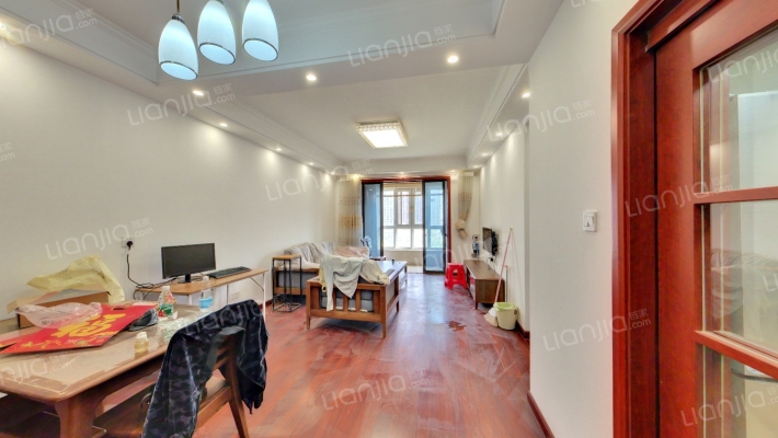 绿地国际博览城二期博鸿二手房实景图