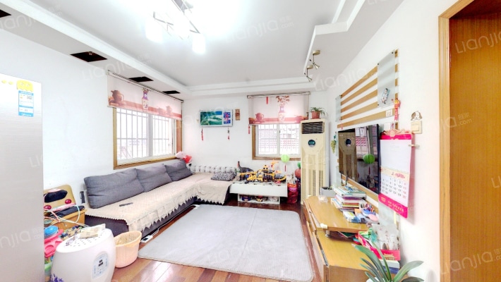 沁苑一村二手房实景图