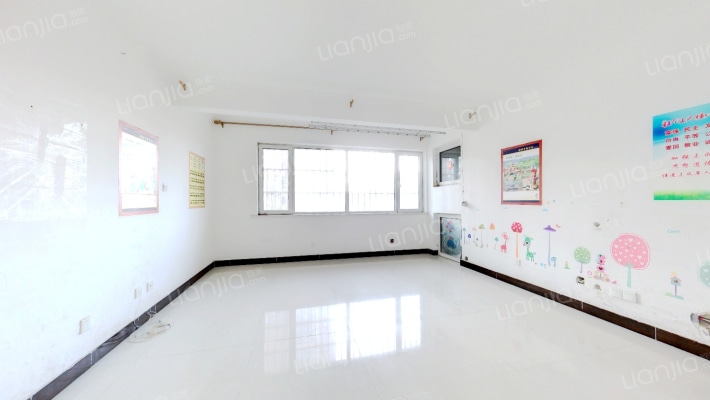 凭海临风二手房实景图