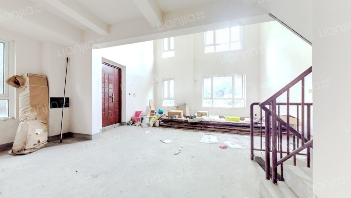 绿地金山名邸（别墅）二手房实景图