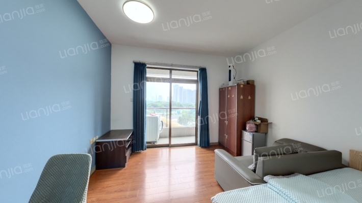 嘉仑台二手房实景图