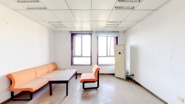 普罗旺世塞纳维斯二手房实景图