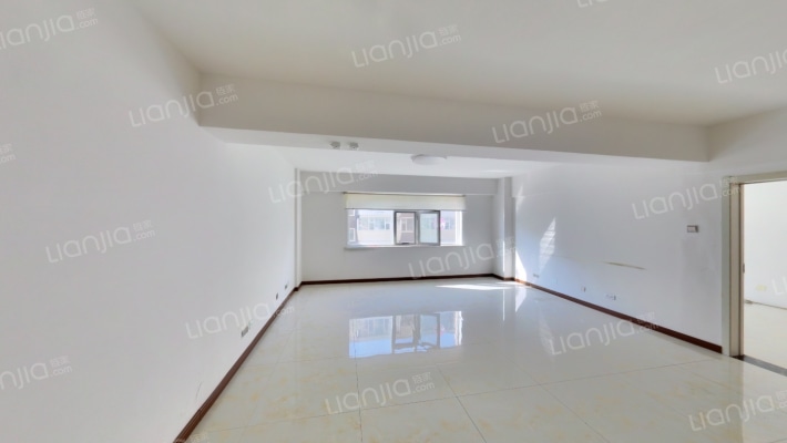 亚泰豪苑二手房实景图