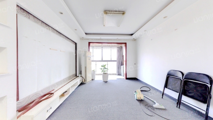 侨亚美苑二手房实景图