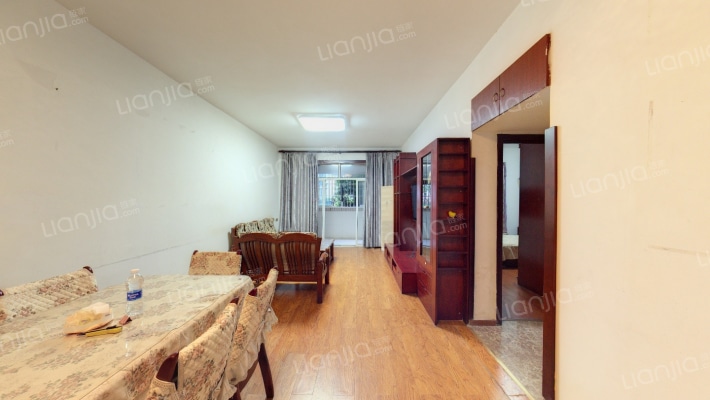 保利香槟花园B区二手房实景图