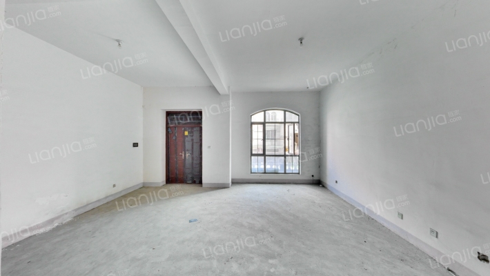 金色湖岸二手房实景图