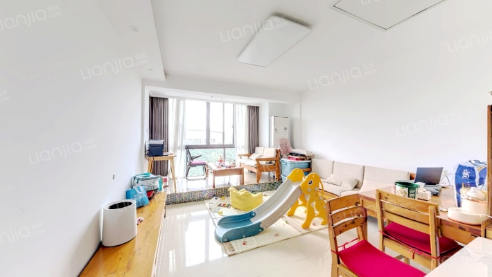 水岸枫情二手房实景图