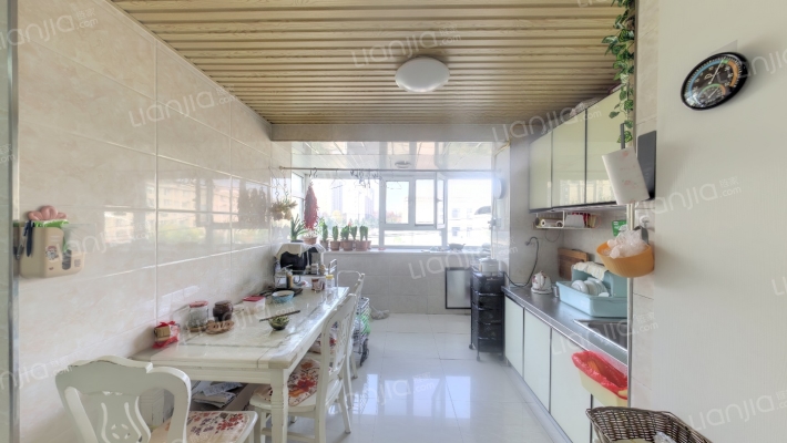 卫星花园二手房实景图