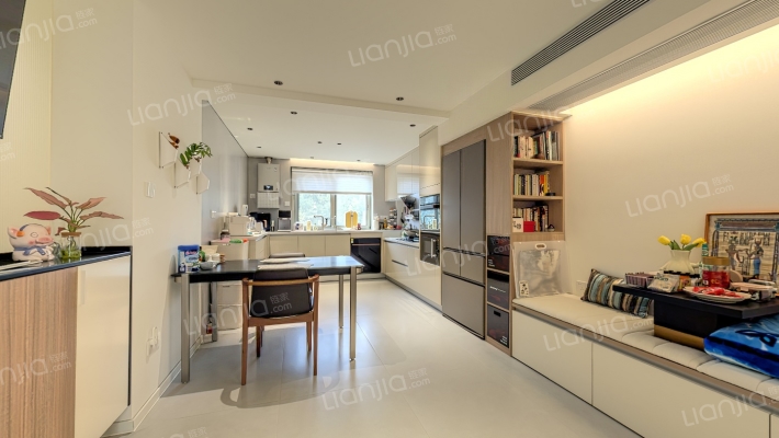 龙臣公寓二手房实景图