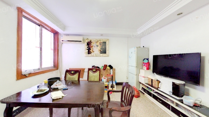 何山花园南区二手房实景图