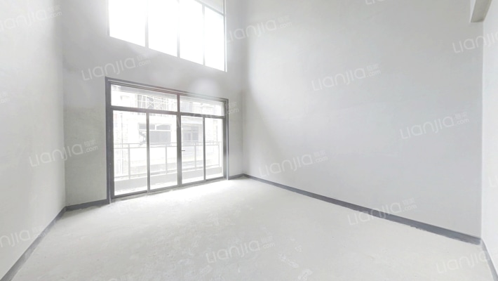 保利林语麓山别墅二手房实景图