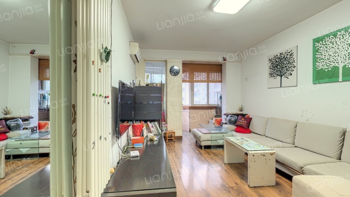 燕凤小区二手房实景图