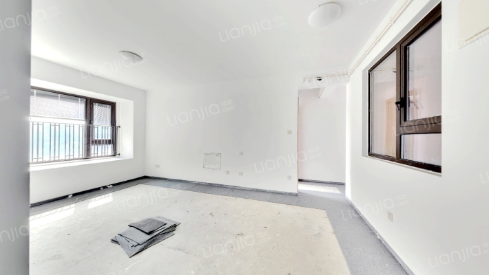 中海阅麓山二手房实景图