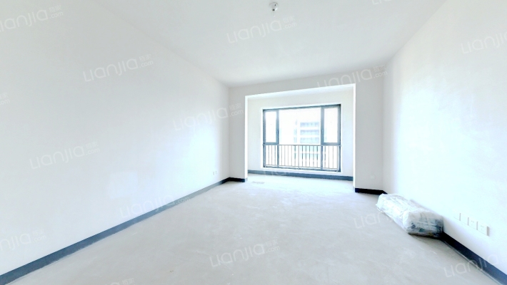 融创臻景园二手房实景图