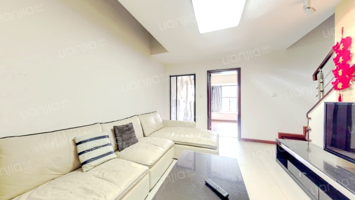 空港晶座二手房实景图