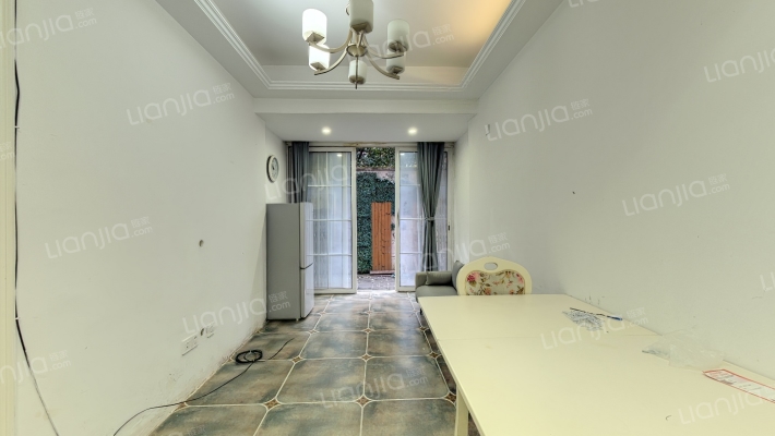 游泳巷16号二手房实景图