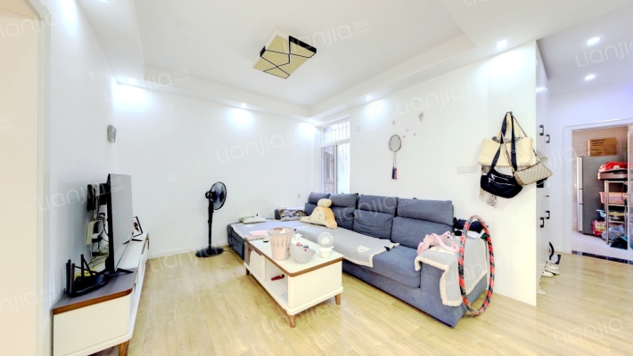 九亩地二手房实景图