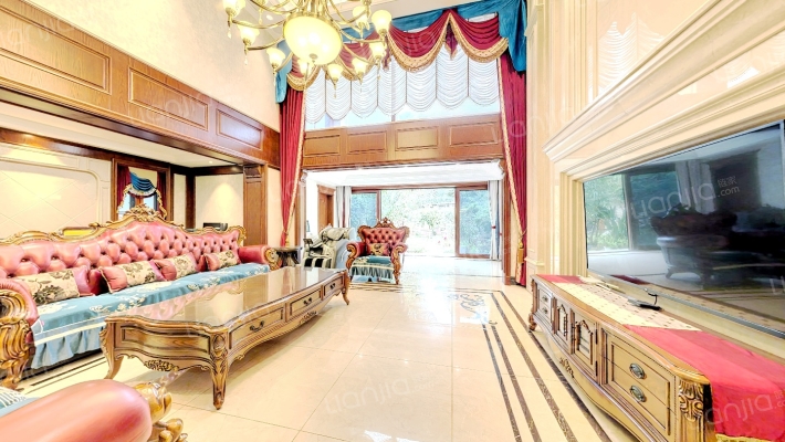 保利公园198翡翠谷二手房实景图