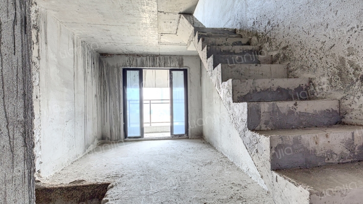 豪布卡斯国际中心二手房实景图