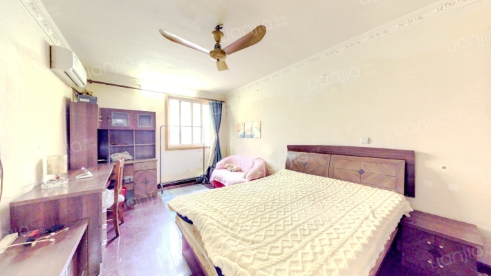 泰和路318弄二手房实景图