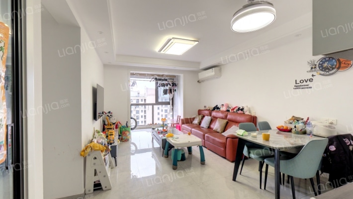 馨雅名庭西区二手房实景图