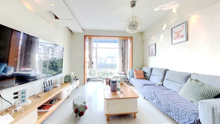 蓝色空间蓝月二手房实景图