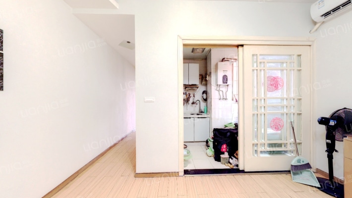 西亚怡顺佳苑二手房实景图