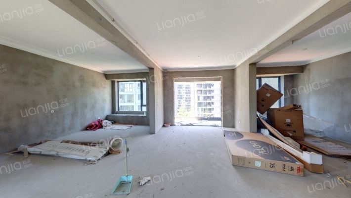 卓越维港二手房实景图