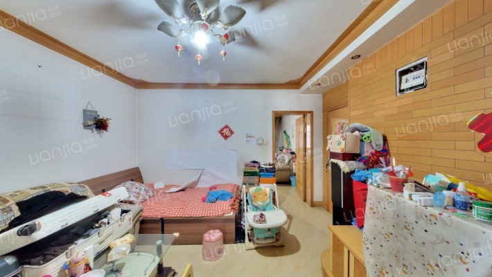 新华橡胶二分厂家属院二手房实景图