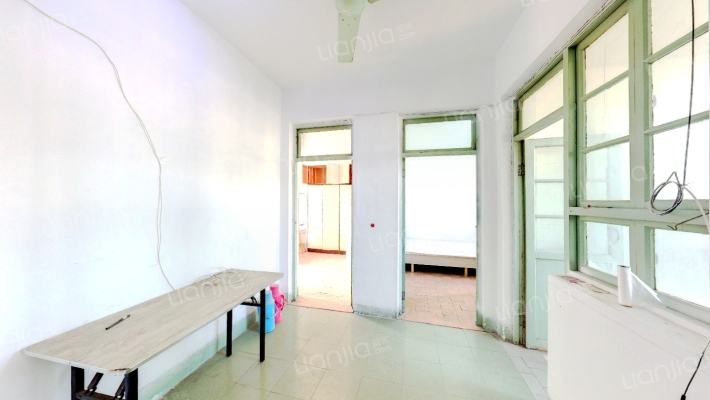 制锦市镇武街二手房实景图