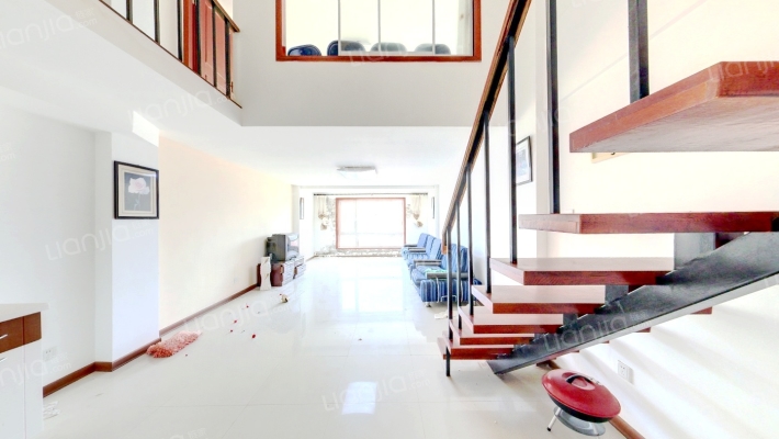 半岛别墅二手房实景图