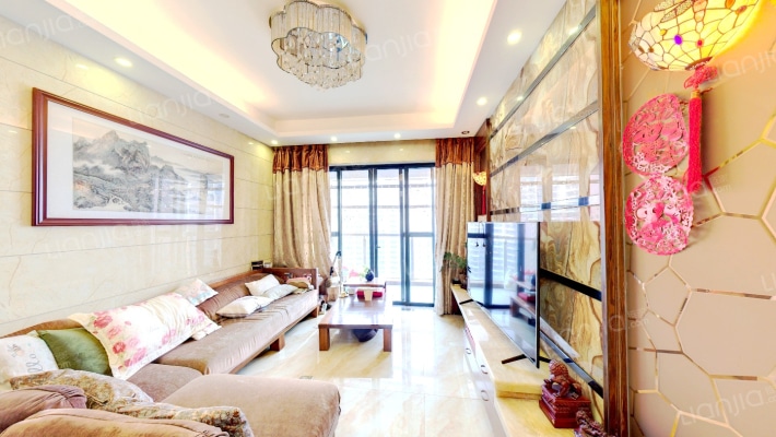 滨城珑湾二手房实景图