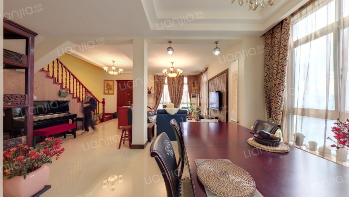 东湖水岸二手房实景图