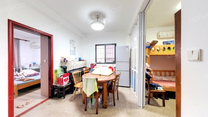 思儿亭路7号二手房实景图