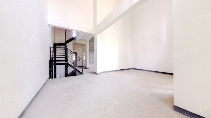 融创凡尔赛花园Ⅱ期二手房实景图