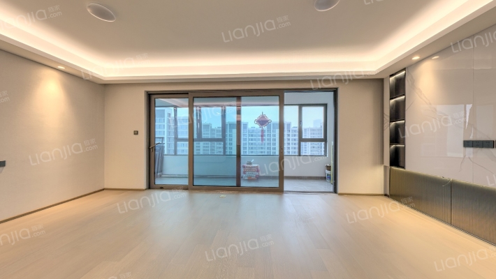 颐和铂岸江璟二手房实景图