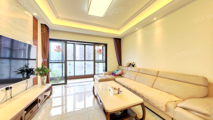 新福港鼎峰二手房实景图