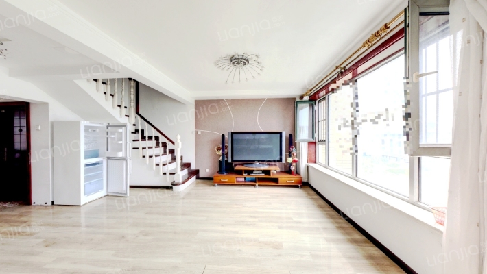 世纪雅苑二手房实景图