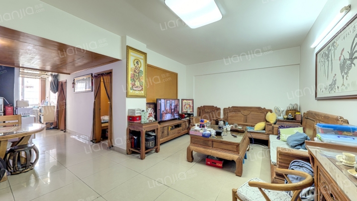 城管大楼二手房实景图